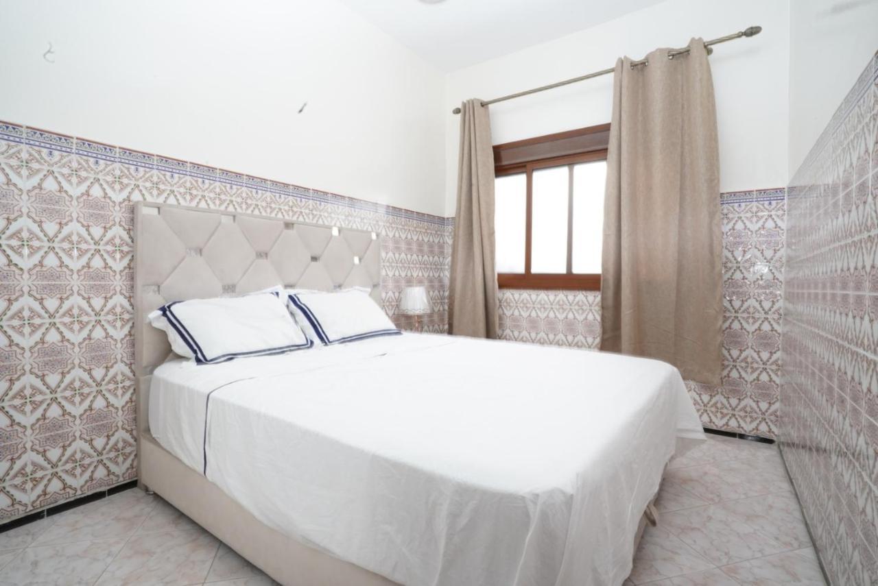 Apartment Oumnia 1 - City Center Tanger Exterior foto