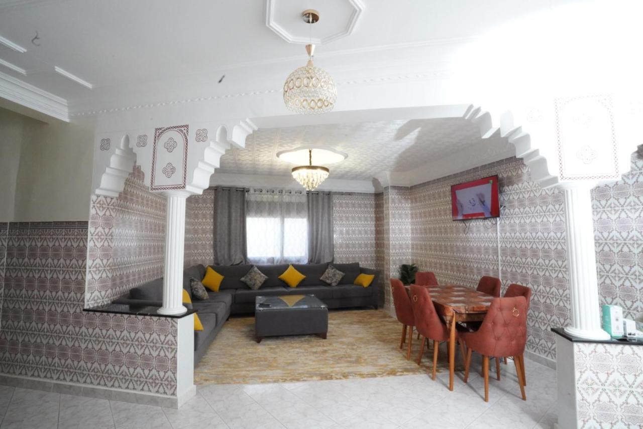 Apartment Oumnia 1 - City Center Tanger Exterior foto