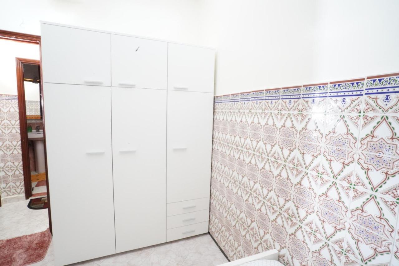 Apartment Oumnia 1 - City Center Tanger Exterior foto